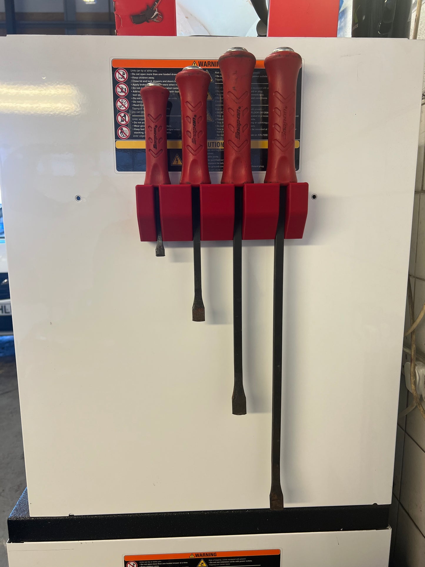 Magnetic Snap On Pry Bar Holder